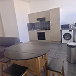Business Apartment *